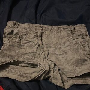 Stylish Women's Camo Shorts​